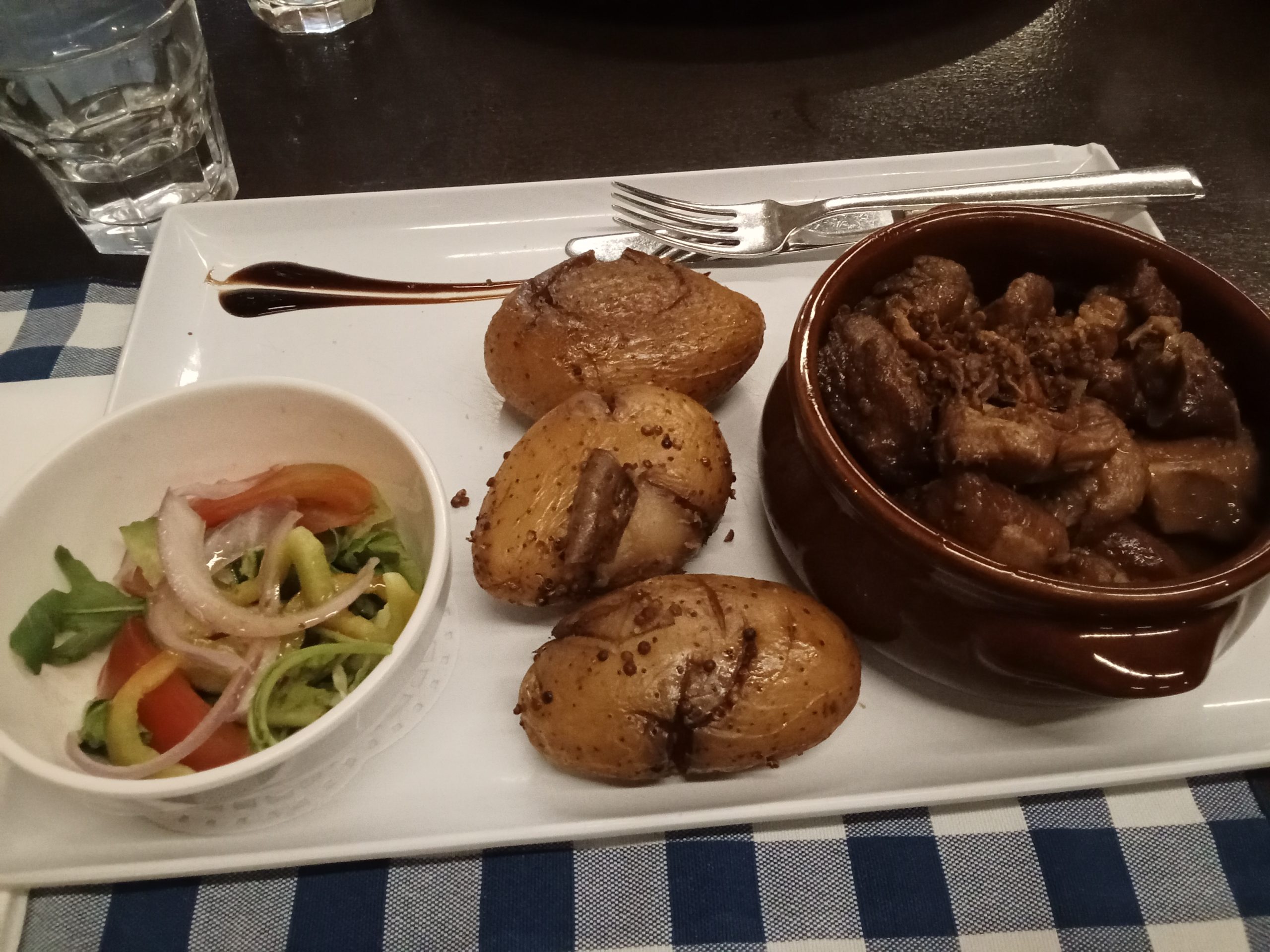 Avra Restaurant